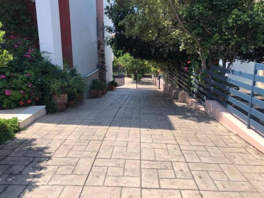 קלמאטה Eleni'S Maisonette מראה חיצוני תמונה